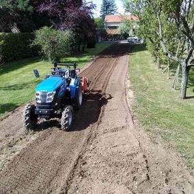 tracteur bleu